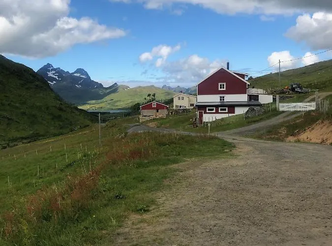 Lofoten Hiking * Bostad